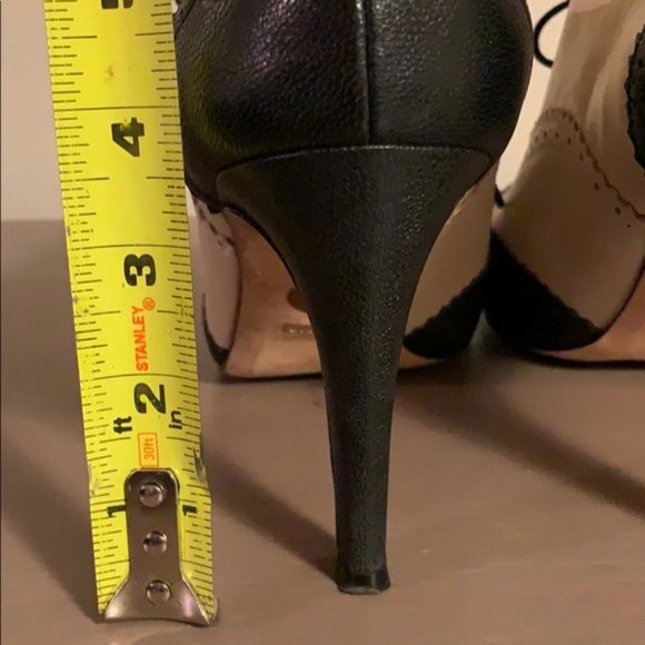 Cole Haan Cream and Black Leather Oxfords - Women’s Size 10 - Picture 6 of 6